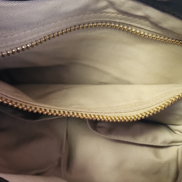 UGG Australia, Elegant Brown Leather Hobo Bag. - Picture 8 of 16